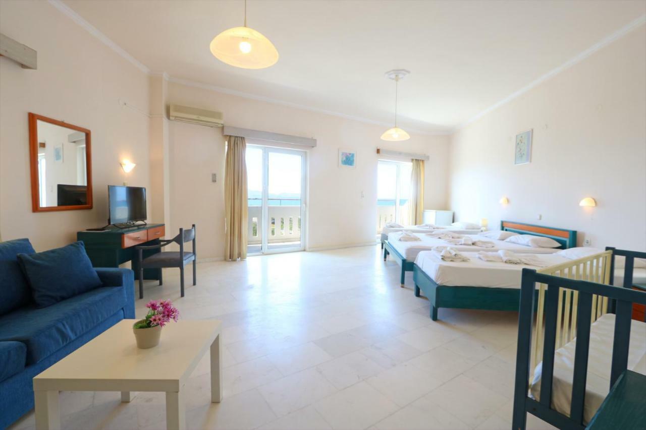 Regina Hotel 키사모스 외부 사진